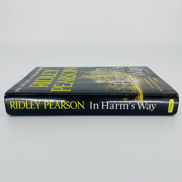 In Harm's Way, a hardcover novel / book by Ridley Pearson - Good Used Condition - Picture 6 of 12